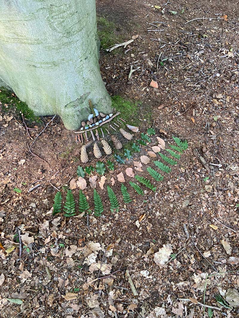 frischluftkinder_muenster_walderkundung_landart_naturmandala