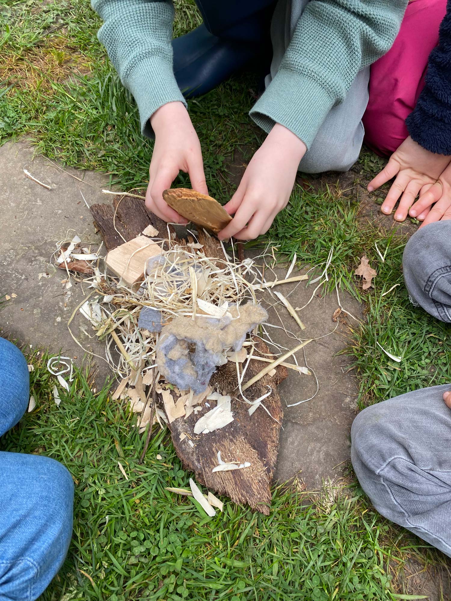 frischluftkinder_muenster_wildnisgruppe_feuer_machen